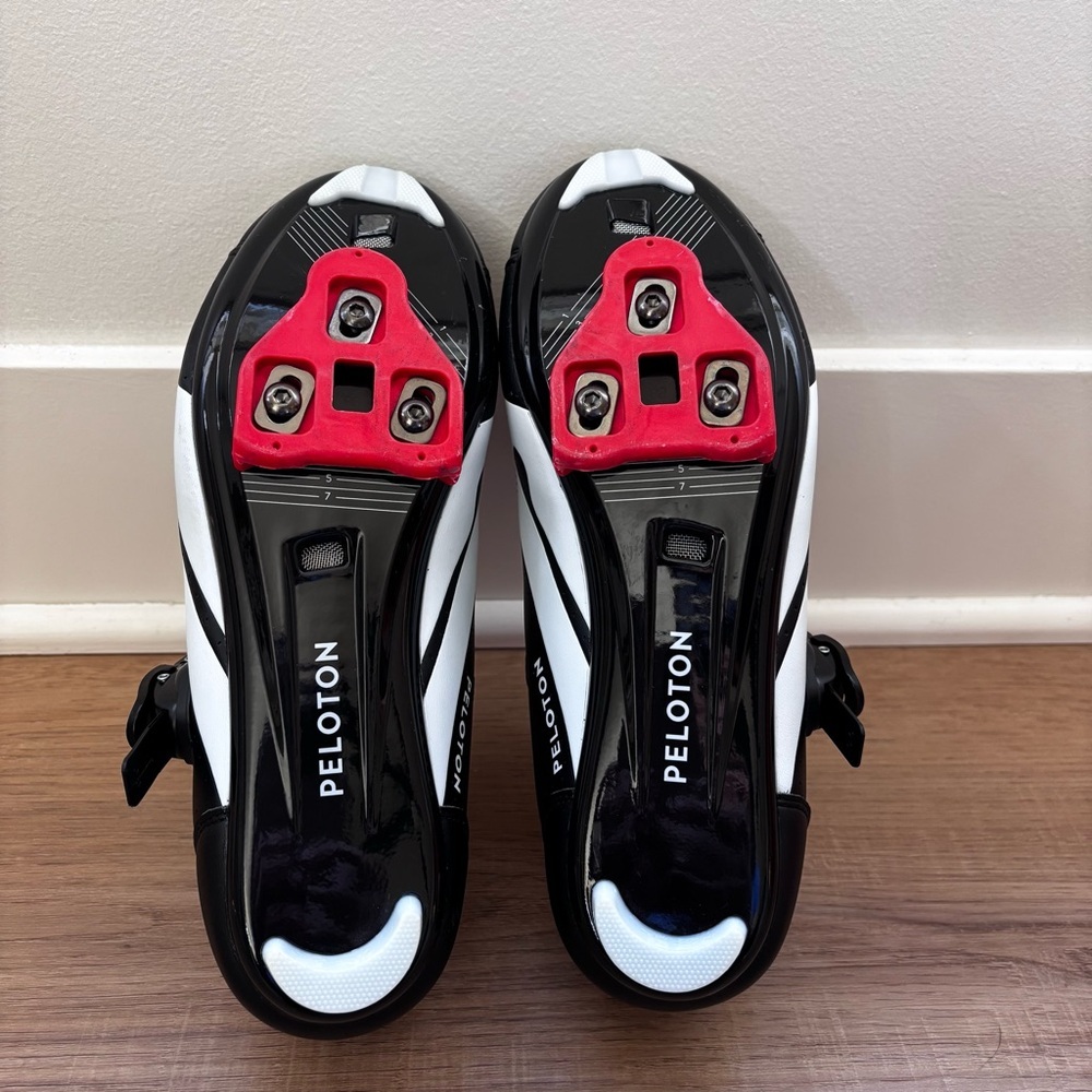 Peloton Cycling Shoes - Picture 4 of 9